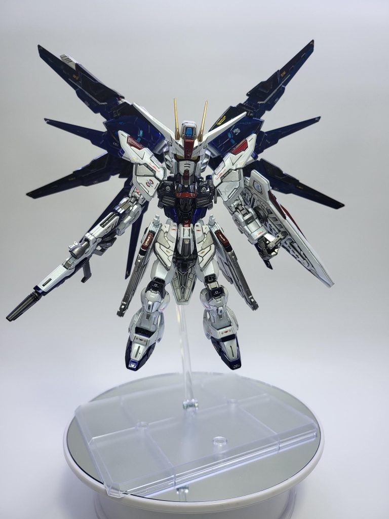 元のキットが素晴らしいので塗るだけでとてもカッコよくなりました😊今年最後の作品はフリーダムで!皆さんまた来年もよろしくお願いします!🙇♂️よいお年を!!