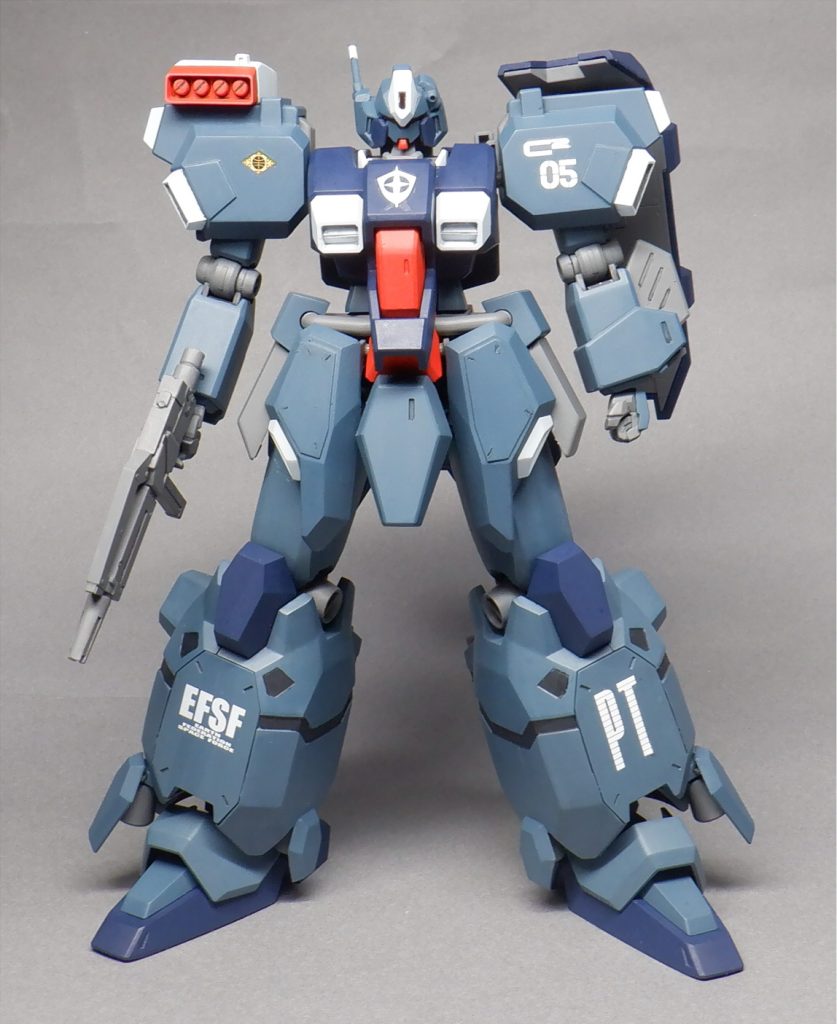 頭部、肩部アーマーの変更以外、特に目立った変更はありません。