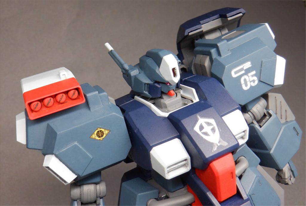 増加装備は色々ありましたが、一番人気だったのは手軽に12発のミサイルを装備できるジムⅢ型のミサイルポッドでした。