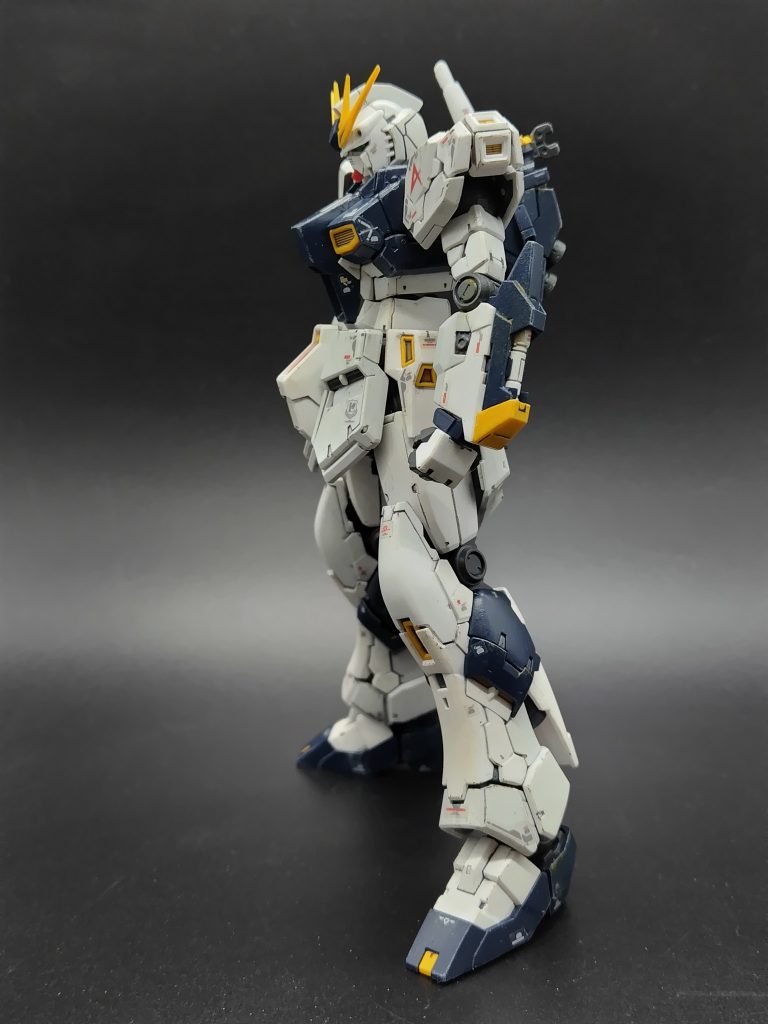 首を詰めたので少し襟が干渉してうつむきにくくなってしまいました。