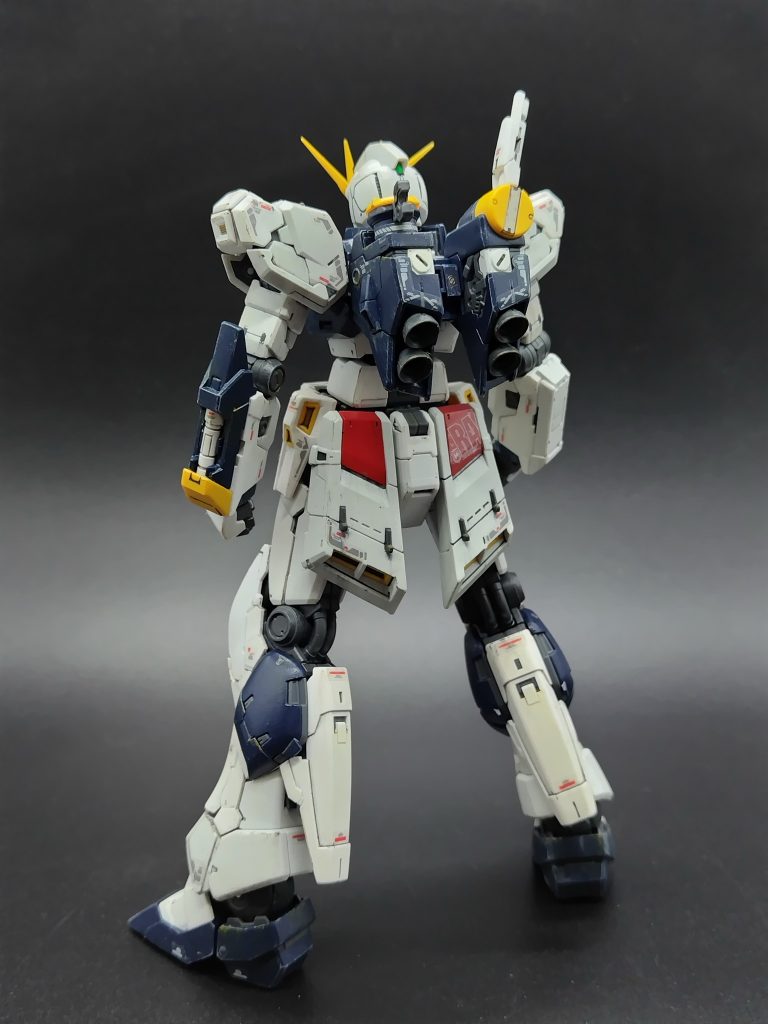 バックパックのシールがちょっとうるさいかんじです。一部剥いでしまおうか。