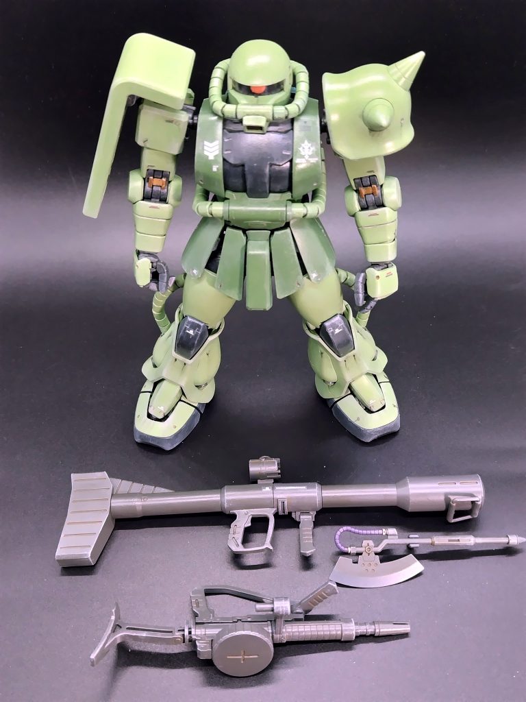 バズーカはコンパチでジャイアント・バズにも組めます。立膝のダイヤルくりくりポーズはとらんのかーいwww 