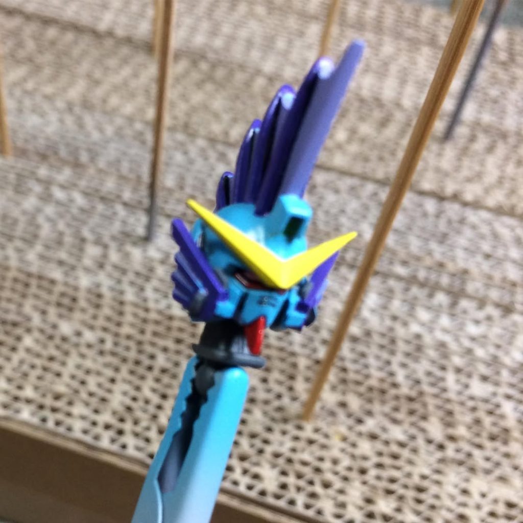 頭部デザインだけはこだわりました!可能な限りマーメイドガンダムに似せました。
