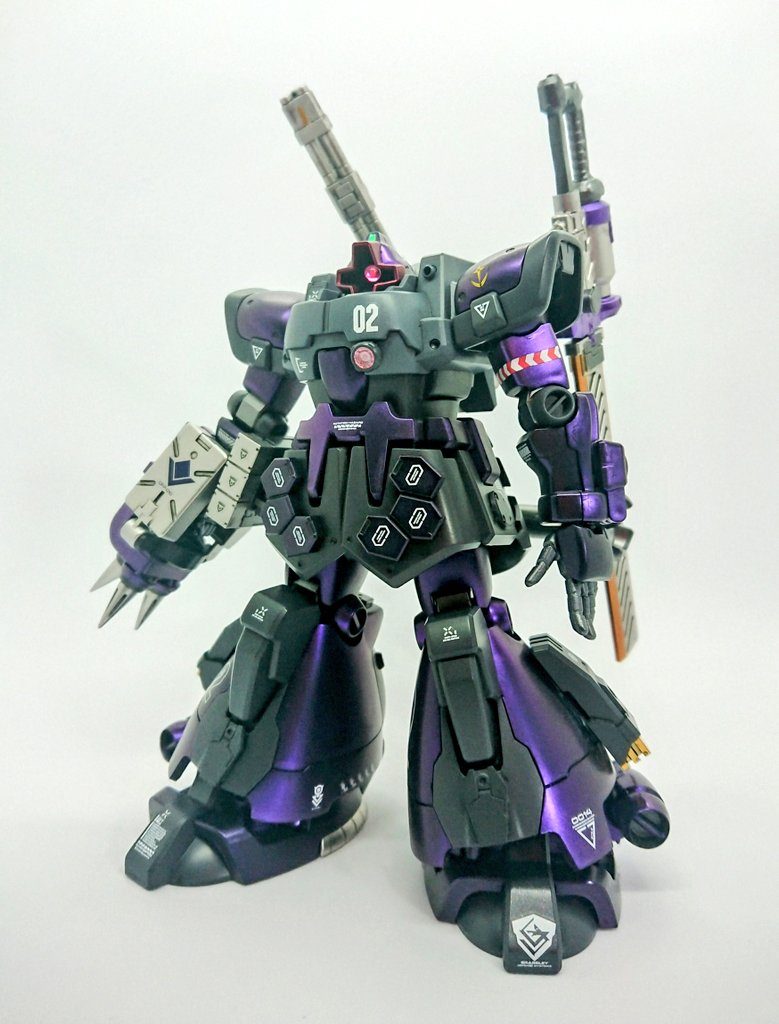 ・アグレッサー部隊【パープル・ヴェノム】U.C.0084年にとある連邦軍高級将校により設立された特殊仮想敵部隊一年戦争後偶発的に発生するジオン軍残党による基地への襲撃やテロ活動に対する訓練を実戦形式で行い練度を向上させる事を目的に活動している部隊設立にはアナハイム・エレクトロニクス社も関わっているらしく最新の装備が優先的に回されているようで将校とアナハイムの癒着が噂されているようだちなみに所属のMSは紫を基調としたカラーで塗られておりこれが部隊名の由来となっている…みたいな妄想をしてます😉