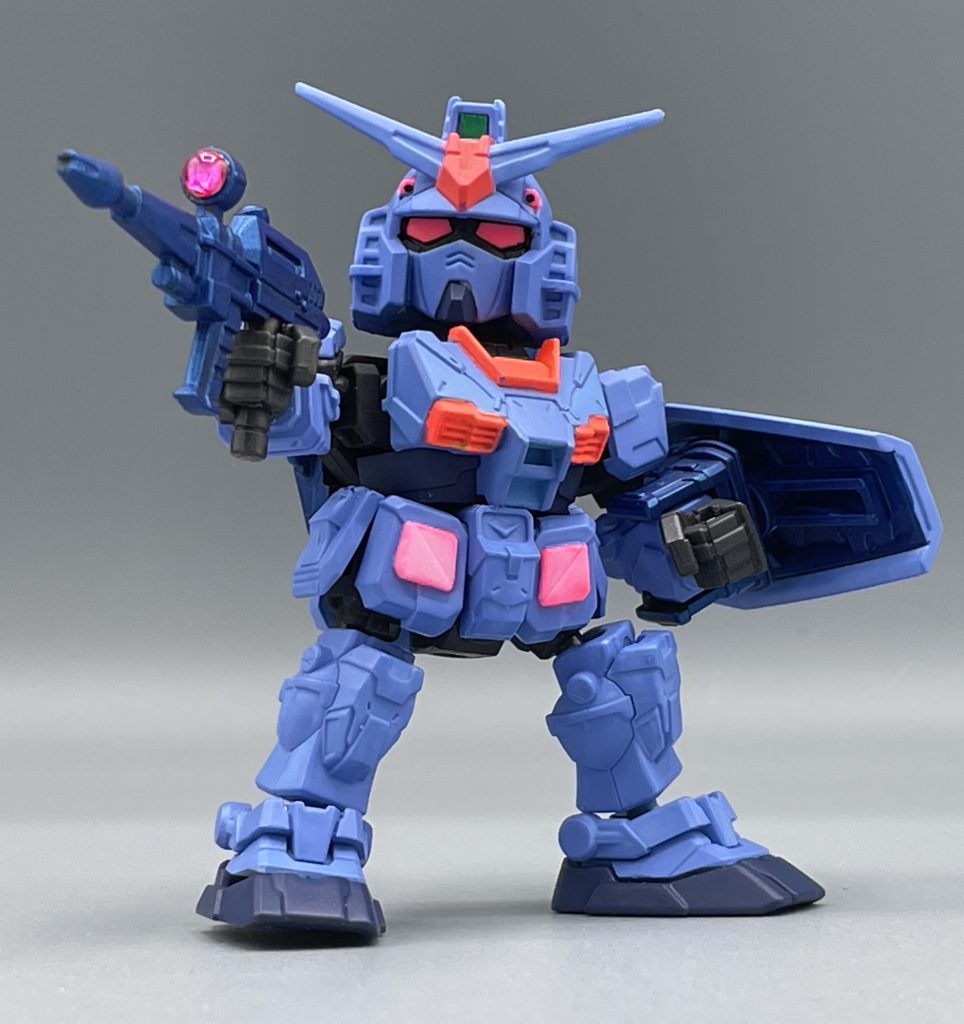 ビームライフル!!  スコープ部は、クリアパーツに置き換えています。これがキラキラ光ってカッコいい★