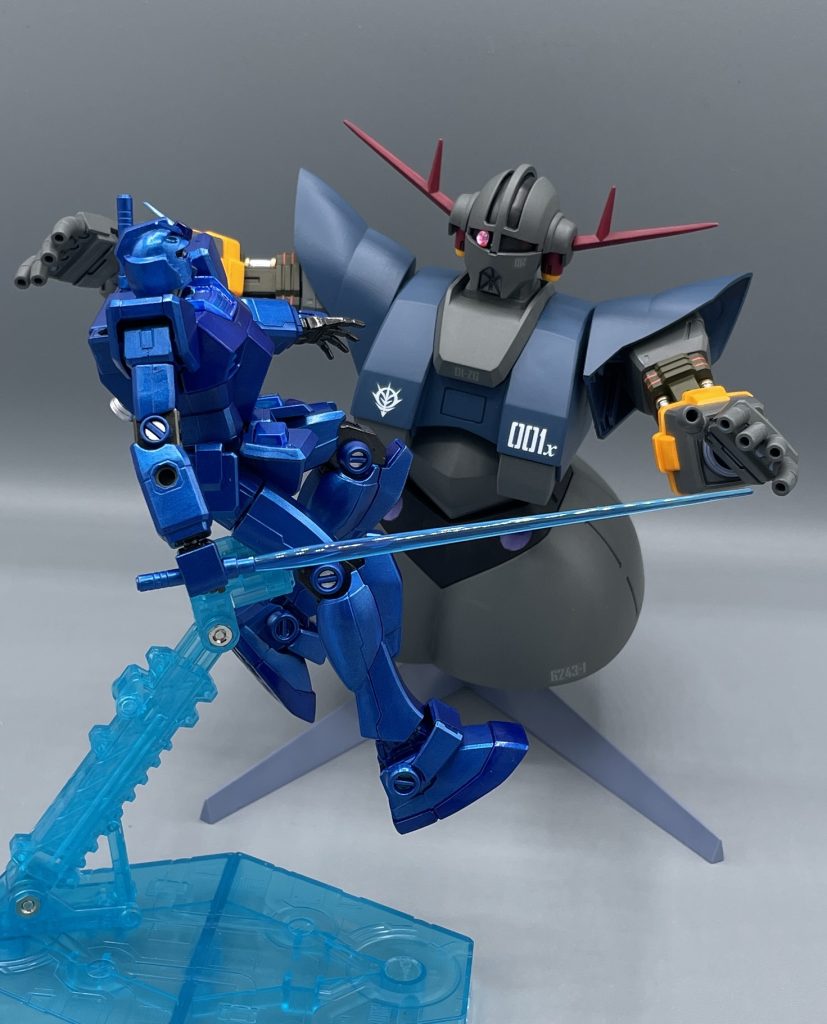 めぐりあい宇宙・・・　塗装に関しては、いつもの筆塗りですが、今回は設定よりも彩度を落として落ち着いたカラーリングにまとめています。特に腕部は成形色だと深緑色なのですが、少し浮いて見えるのでオリーブドラブにして、レトロ感を演出してみました。シリンダーの塗り分けも、良いメリハリになっているかなと思います。☆藍・戦士はこちら→https://gumpla.jp/hg/2182496