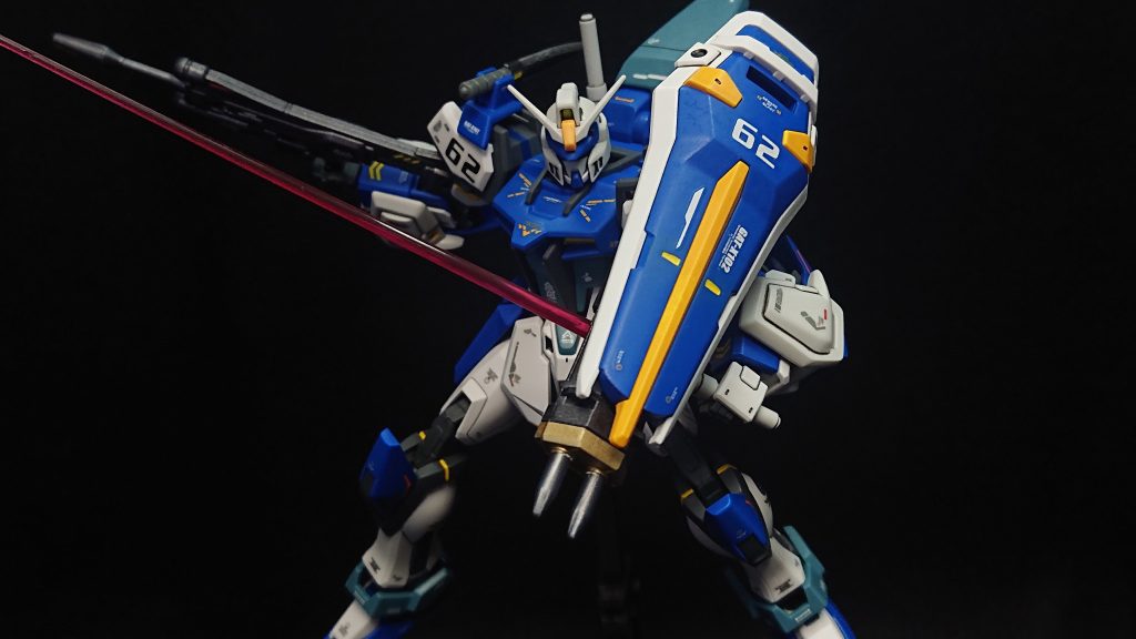 部分塗装にタミヤのエナメル塗料・ブラック・クロームシルバー・フラットイエロー・フラットレッド・フラットブルーセンサー部分にはMr.メタリックカラーGX・メタルイエローグリーン