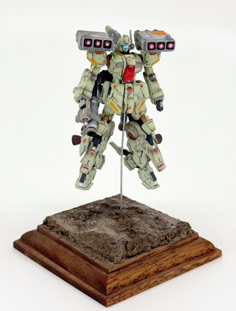 ちゅうに浮かせる形でディスプレイです。