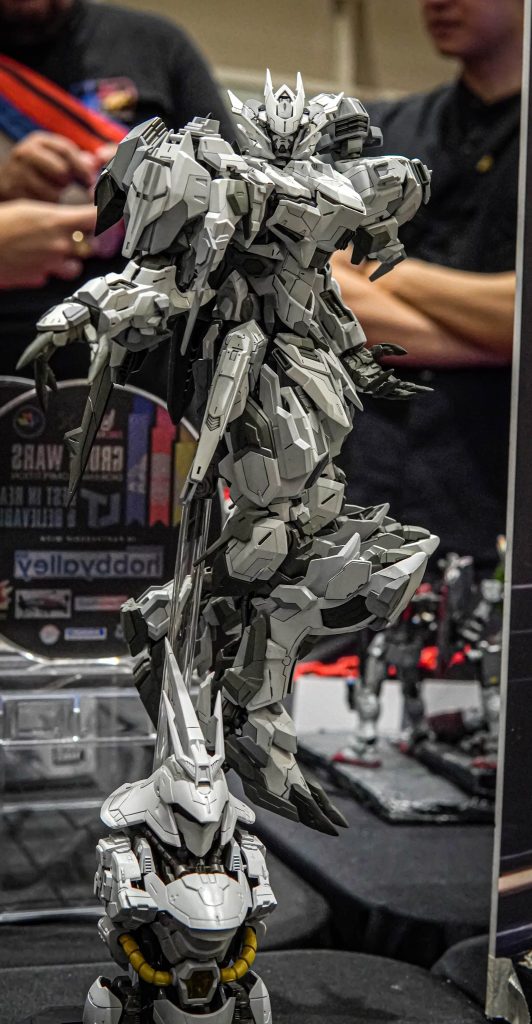 つづく–2枚目/制作者：Drew Erm