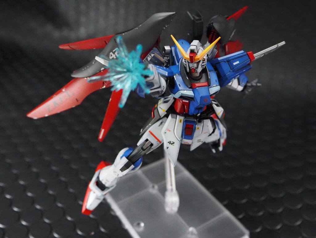豊富なビームエフェクトが付属するのもこのキットの魅力。MGは光の翼が通常版だと付属しないと知りがっかりしました。