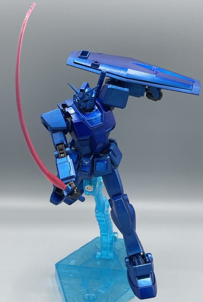 シューッ!! アイキャッチ・ポージングで〆。コンバージのガンダムがあまりに気に入ったので作ってみましたが、遊んでいて非常に愛着の沸く作品になりました。 最後までご覧いただき、ありがとうございました!!(*^▽^*)♪♪ ー 追記 ー なんでも「ガンプラくん」シリーズで、劇場版の青いガンプラくんが発売されるようです。ビックリです!(笑) これは、色々なバリエーションが期待できそうで楽しみですね(^^♪