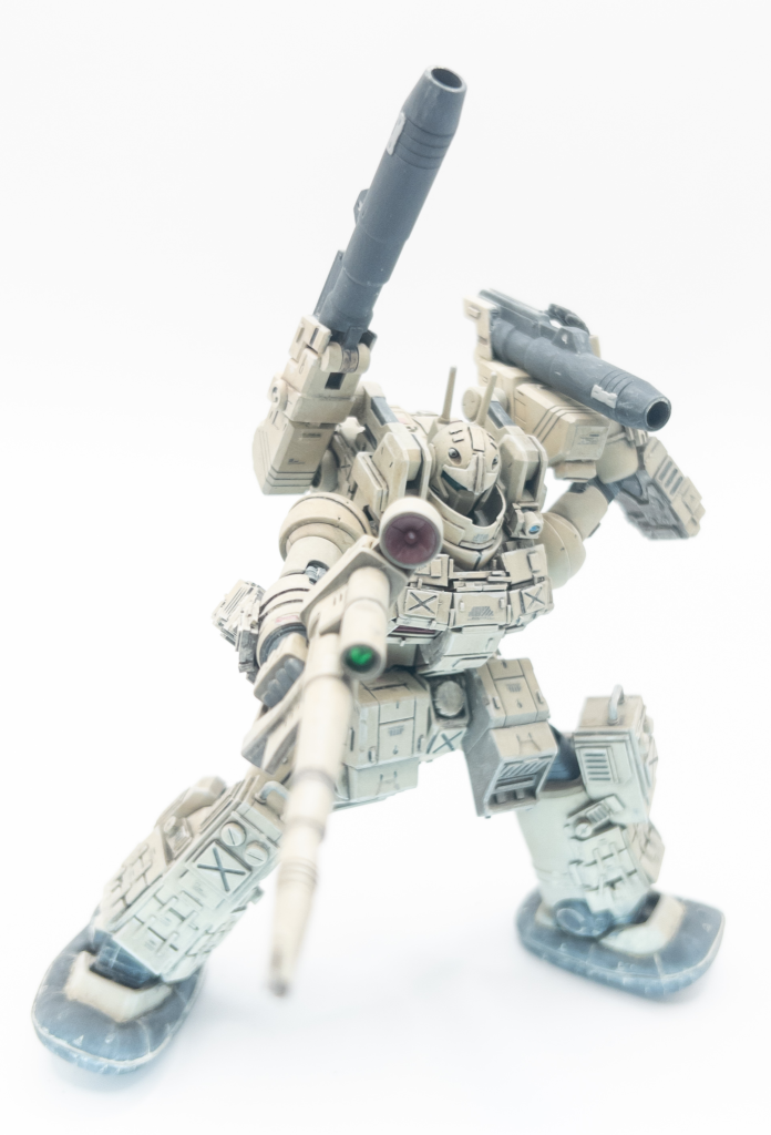 単騎特攻により場を荒らしながらの継戦力を担保するために、キャノン二基はAIによるオート制御を実現クセのある機体操作にパイロットが専念することで生存率を高めます!