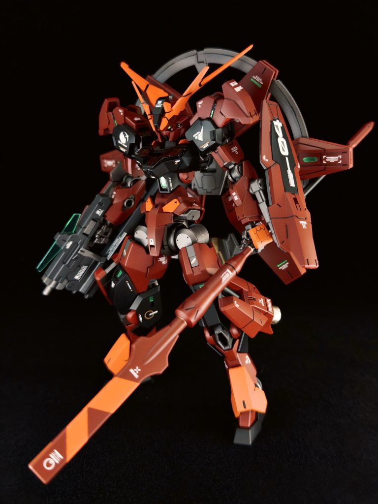 ガンドノードとガンヴォルヴァをベースにミキシング完全なエリクト専用機のため、人間が搭乗するためのコックピットは存在しない設定です