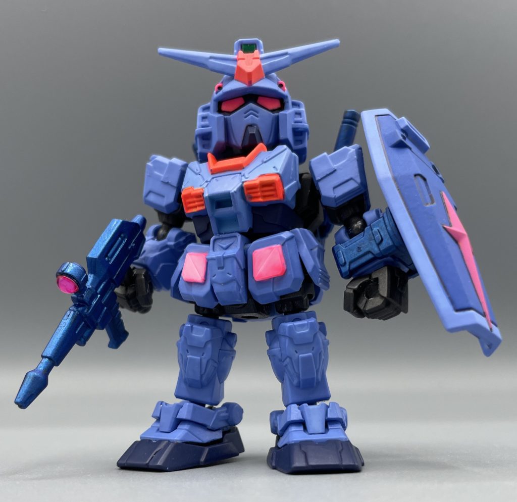 藍・戦士Jr. コンバージの劇場版ポスターVer. に魅了されて以来、「藍・戦士」を量産中です(笑)  ”お安く投げ売られていた” モビリティ・ジョイントSP弾のガンダムを確保していたので、筆塗り全塗装しました。