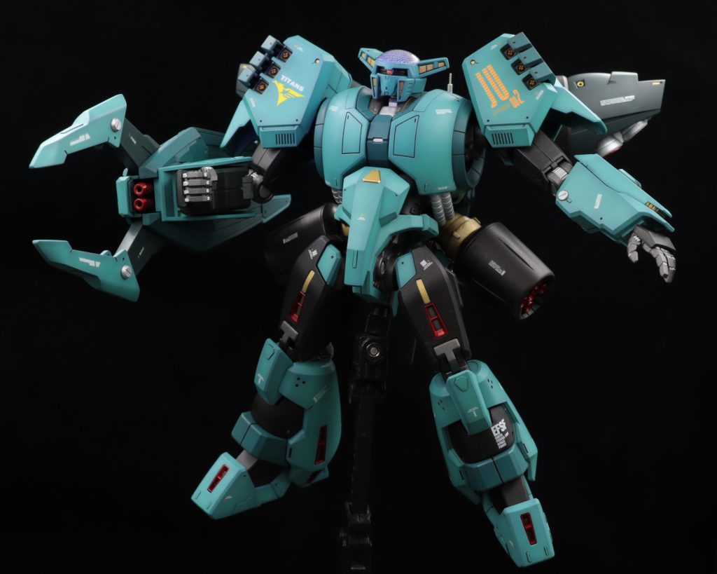 ミサイル弾頭の色は悩みましたが黄色にしてみました。赤や白、黒系などなんでも似合いそうですね。