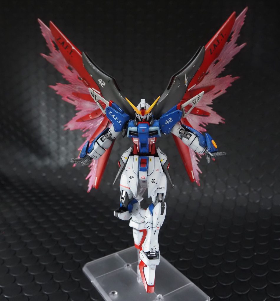 光の翼のみトランザムホロレッドを吹いてみましたが、かなり近づかないとわからないかも知れません。