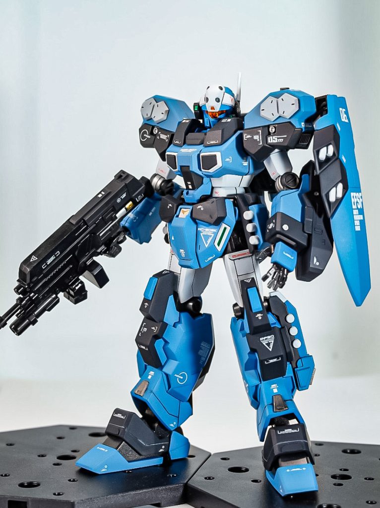 こちらはキャノン無しでシールドを付けた状態に。