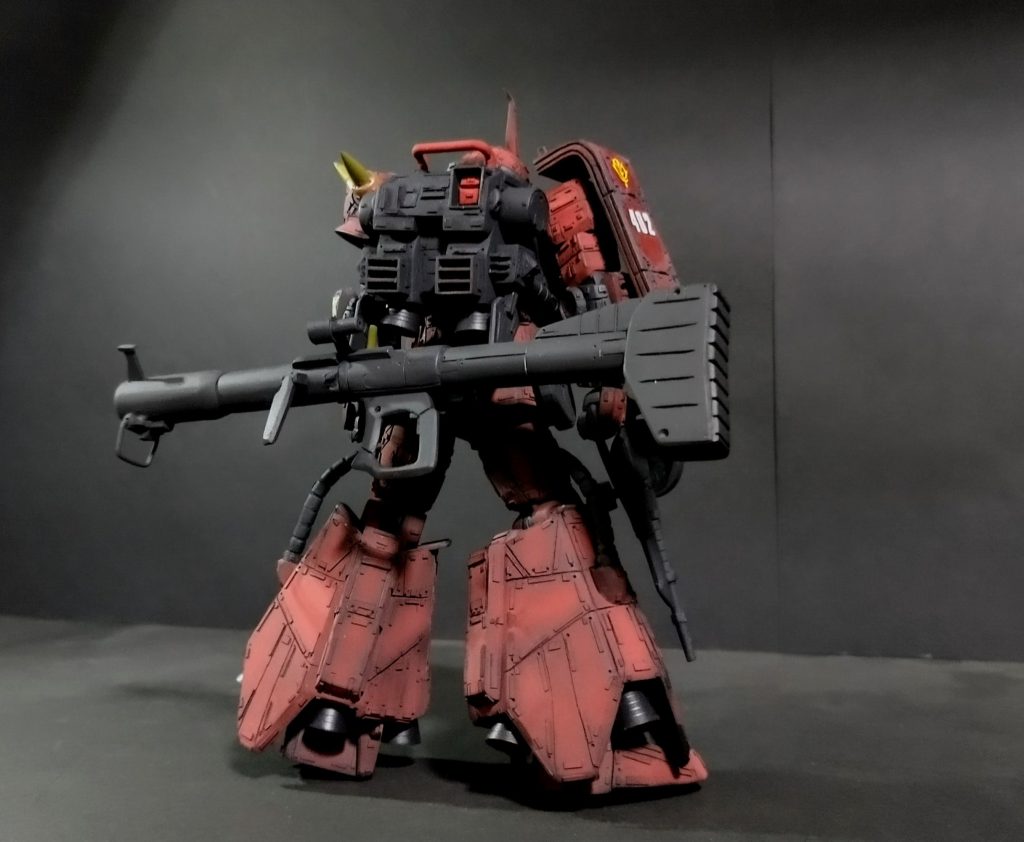 私は紅組との事なので赤い私の代表作のMS06Rジョニーライデン機で参加します🤣