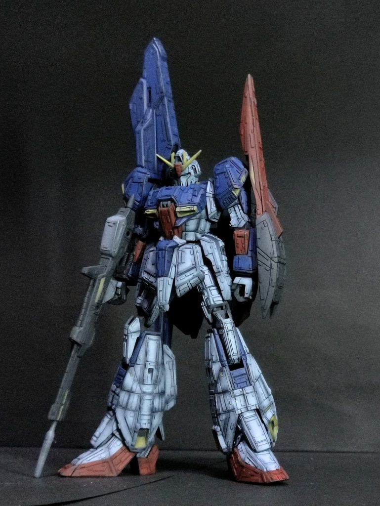 今回も塗装は黒サフ下地からの極薄カラーのマックス風仕上げになります🤣パネルラインのアクセントが上手く行きました❗️