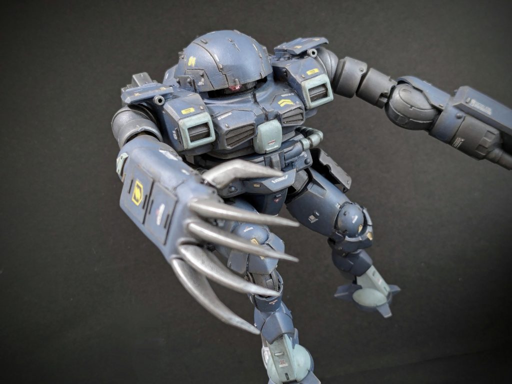 躍動感。終戦直前のグチャグチャ期ですので、こんなヤツも混じっていていいのではと。昨年末のザクII最終決戦急造機に続いて1年の総決算的な制作ができましたが、来年はできるかなぁ。。