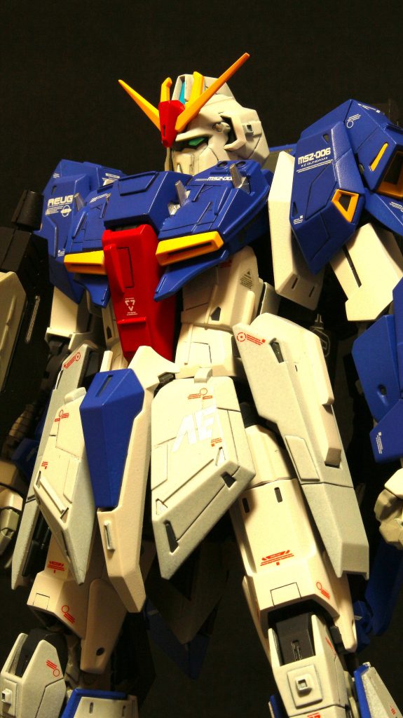 スジ彫りは難しいですね。