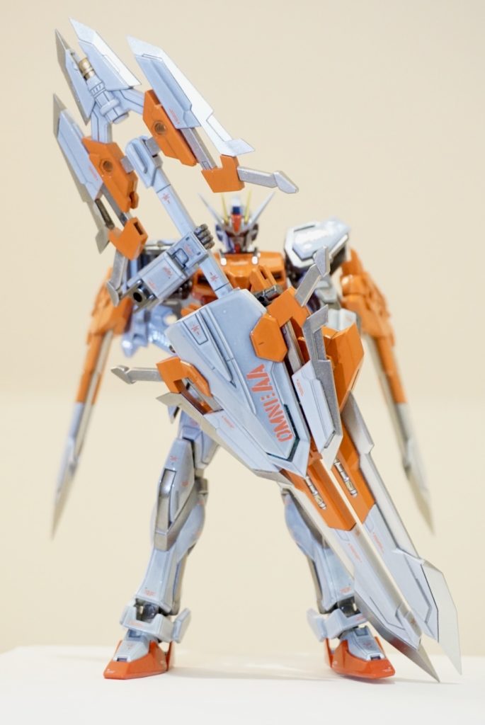 武装が邪魔で顔にピントが合いません。