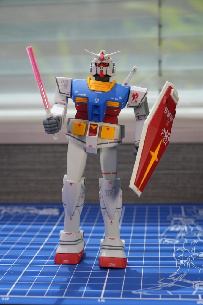 However it's also fun to pose it with classic old-kit poses ; )