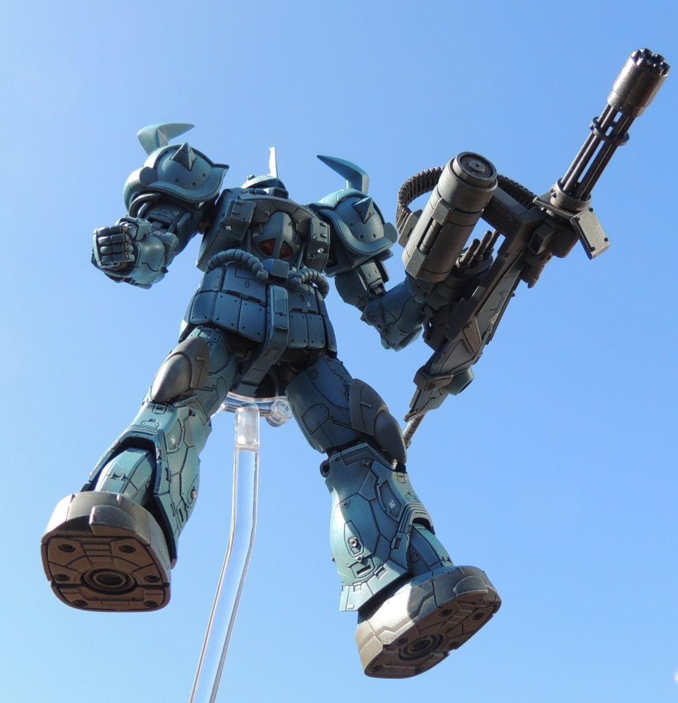 屋外撮影にもチャレンジしました。2024年12月の大晦日は晴天でしたが寒風が吹きすさんでおり、強風でグラグラ揺れて心もとない撮影となりました。個人としては、2024年を締めくくる作品です!来年もよろしくお願いします。