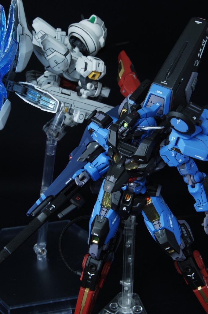 久々に動かすのは怖いのでポージングは適当