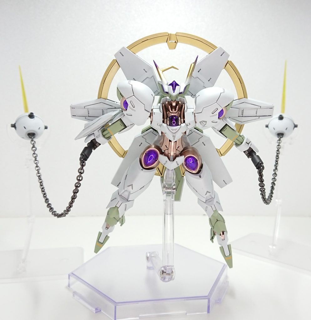 ビームハイパーハンマーただでさえ殺意の高いガンダムハンマー系のスパイクをビームサーベルに置き換えたとんでも武装、悪魔の頃から使っていた得物で、こんな殺意マシマシな見た目ながらも聖なる力が宿った破邪の鉄球という設定(でもスパイクがビームのビームガンダムハンマーってなんか使い辛そう)、ビームが出なくなっても一応質量兵器として使用が可能。ベギルベウのノンキネティックポッドの穴を30ML系統に付属する3mmジョイントで塞ぎ、それに1.5㎜穴をあけてサーベル発生器にしました、あと天使がこういう武器もってるってなんかギャップ萌え的なロマンがありません?