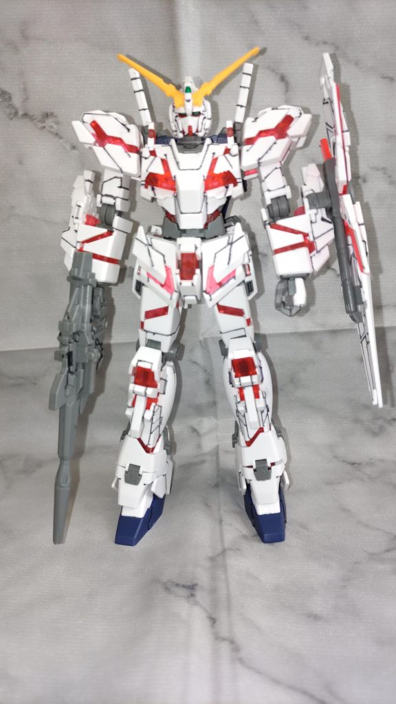 このキットはハイパーバズーカとビームサーベルがついていないのが悲しいです。