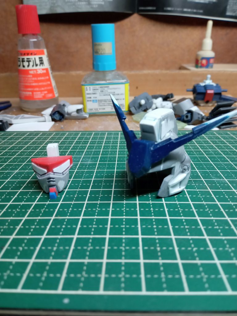 頭部はかなり手を抜いていたので今回しっかり作り直してあげましたたしかベースにはGP04を使った気が・・・