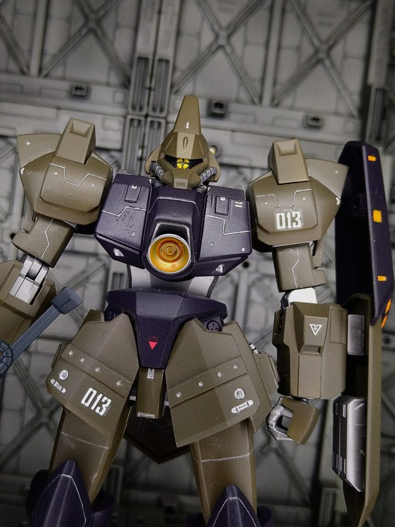 真ん中の丸い所が、コックピットかと思っていたら違うようで。サイコガンダムのメガ粒子砲風にしてみました。