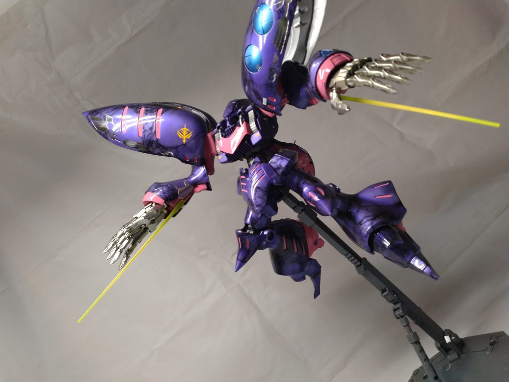 サーベル二刀ポーズ。倒れないか冷や冷や(;'∀')