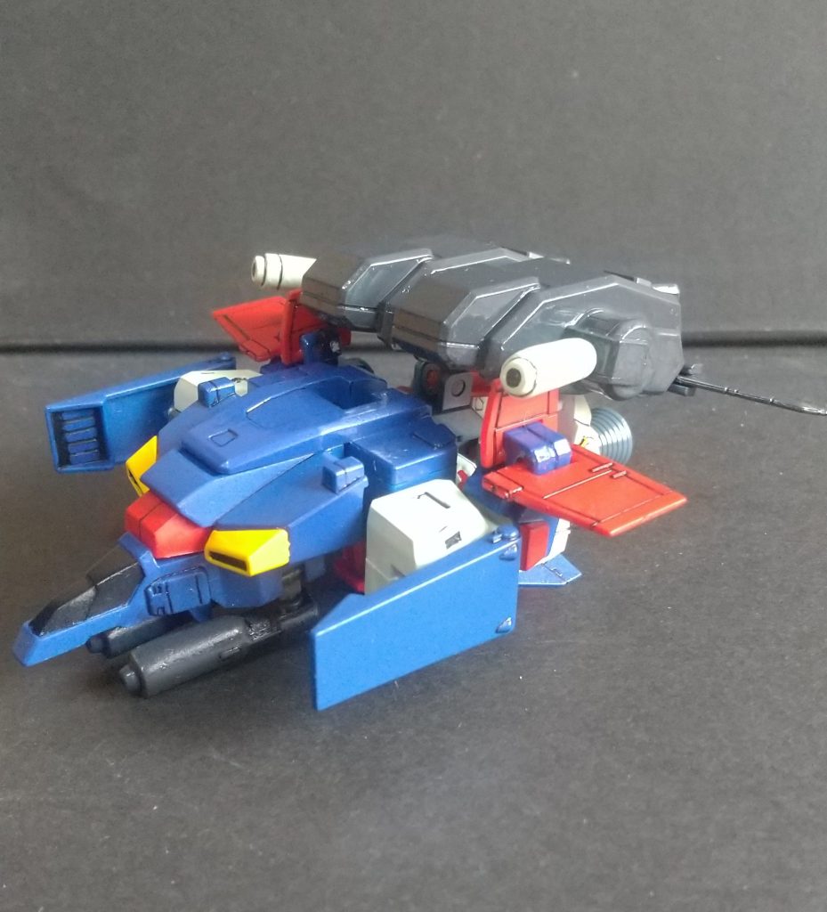 Gフォートレス差し替えはやや多いもののこれだけ変形合体できてこのプロポーションはなかなか素晴らしいです。そして発売日が2000年、約25年も前の物と知って驚きました。SDガンダム恐るべしです。以上ですご閲覧ありがとうございました。