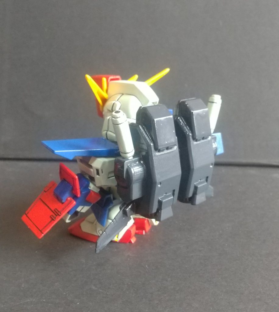 うしろちなみに機体色の白は本当は薄緑色なんですが、写真だとちょっとわかりにくいですね