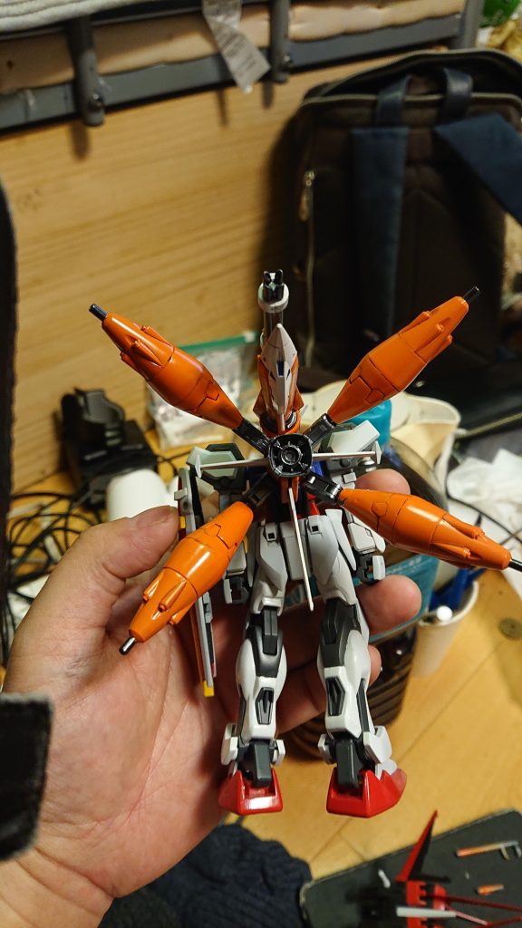 後ろから見た姿になります。結構悪くないかなと。