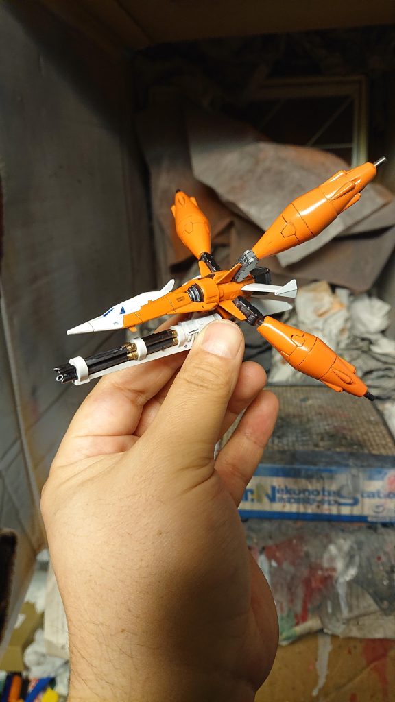 ストライカーの為自立しないので、こういう見せ方になります。まあ、悪くないじゃないかと思います。