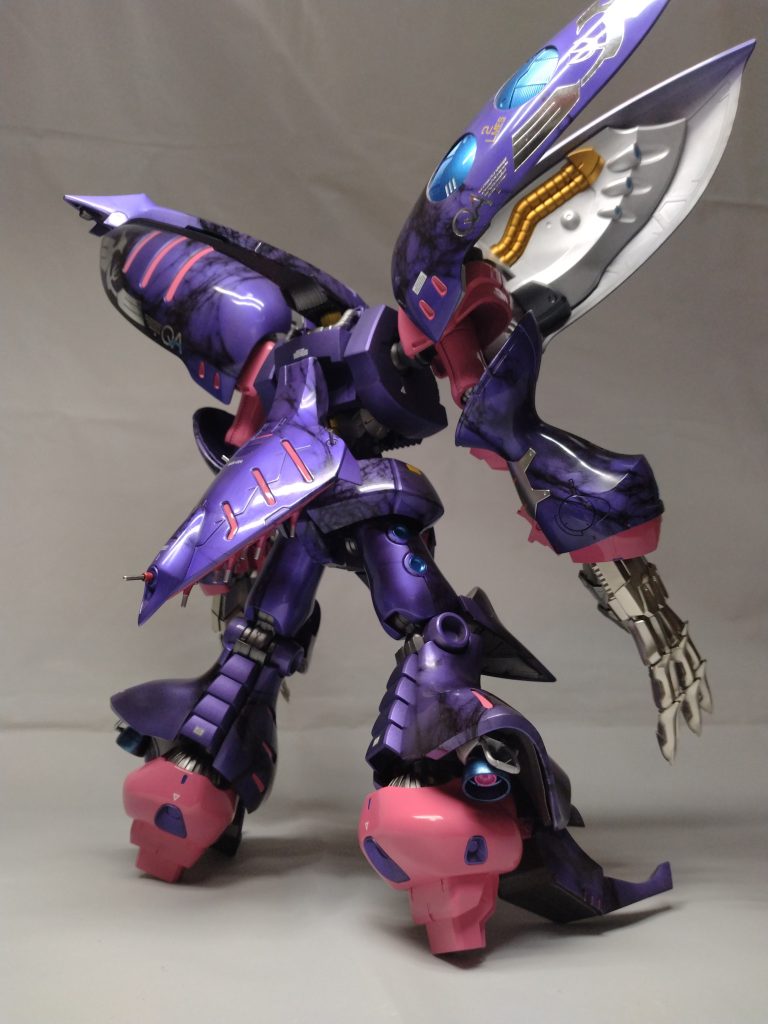 バックショット。バインダーの中がちょっと寂しい。バーニア等入れてもよかったかな。