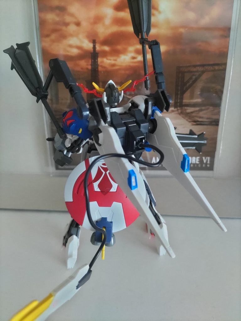 バックショットです。シールドにブースターをつけ腰につけた際に機能するようにしました。防御なしの特攻戦法なのでガンガン直進加速します!