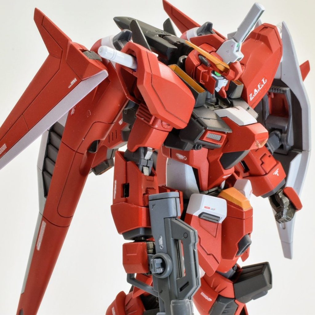 HG 1/144 ZGMF-X23S セイバーガンダム (機動戦士ガンダムSEED DESTINY)