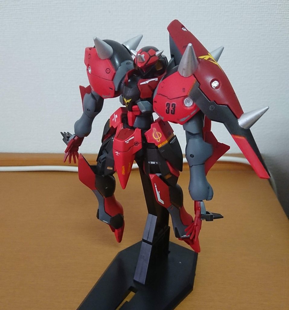 HGのヒリングケア専用ガラッゾです。3年ほど前に初めて缶スプレーで塗装しました。意外にかっこよい。もう一度作り直してもいいかもと思ってます。