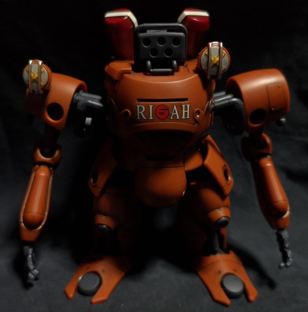 素組み＆スミ入れのみです。ライト部分も付属のシールです。 