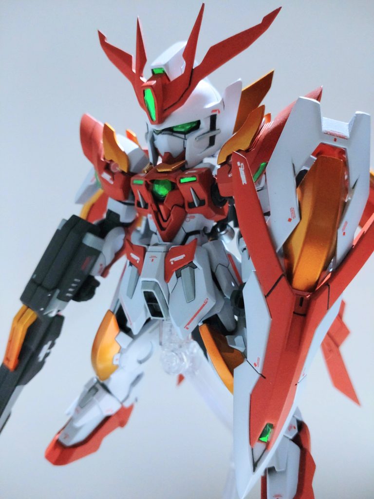 オレンジ部分はクリアカラーでグラデーション塗装センサー部分はラピーテープの上からレジンでコーティング一部パーツは配色を変えてメリハリをつけています