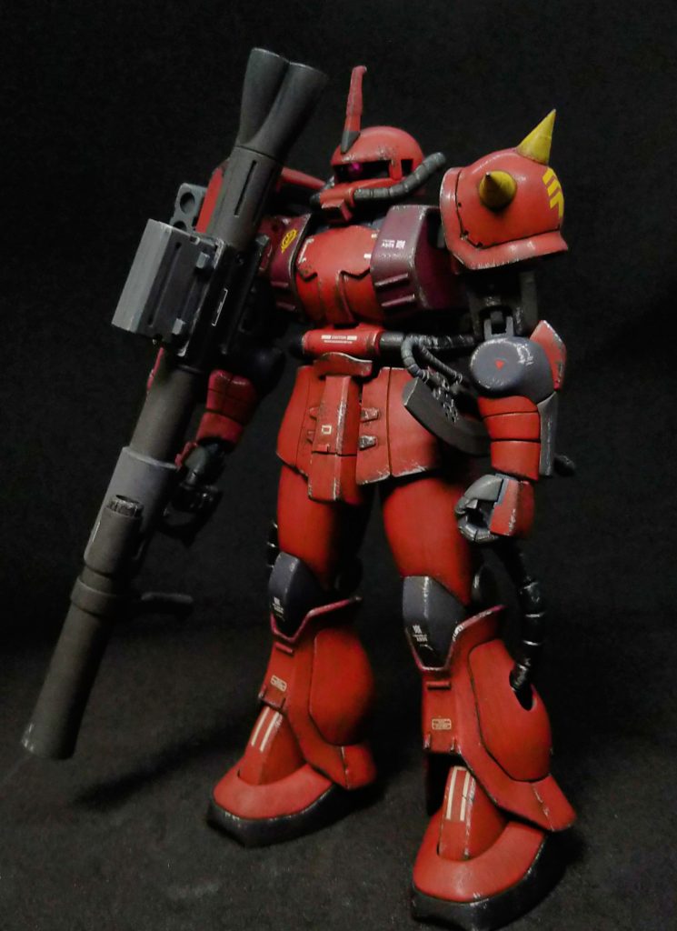 ヒートホーク、ザクバズーカ装備でジョニー・ライデンはやっぱバズーカが似合うかと思い、オリジン版のザクからA2型ザクバズーカを、ショートバレルに変更して装備。ヒートホークはネオジム磁石を使用し取付け。