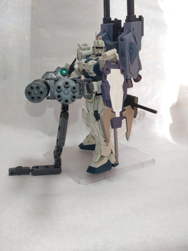 もちろん取り外して手持ちも可能!ジョイント部分は安定化の為にスタンドのように使えます。