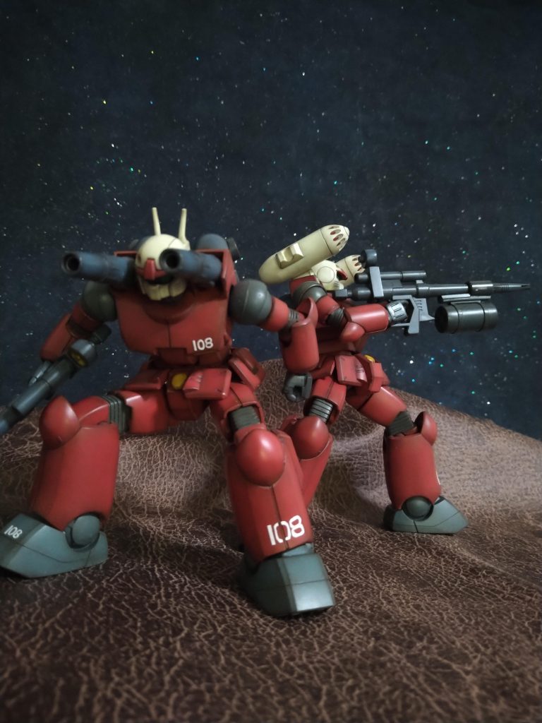 …今回赤い機体ガンキャノン…😚結局イベントには間に合いませんでした…😅💦《昨年》の話しではございますが…〘今年は元旦にガンタンク〙なんてベタな投稿も考えてはいたのですが…😅全然その様な話にもならず…😅模活時間を作る事が中々難しいと思う年ではございましたが、とりあえずガンキャノン…楽しく制作😆満足しての完成!そして投稿!🤗どうのこうの言って結局、時間が無いと騒いでおきながらも、当たり前の様に少しずつだとしてもガンプラに触れている事実…当たり前の様に好きな事を…模活をさせてくれている家族の理解…当たり前の様に完成作品を皆様に見て頂き、当たり前の様に拝見させて頂き皆様のアイデアや知恵、知識を見せて頂き何より元気を頂き…🤗その当たり前と言う事に慣れたとしても雑にならぬよう…感謝の気持ちを忘れぬようでも疲れてしまわぬよう気張らず構えすぎない程度の気持ちで向き合っていこうと思いました🤗..昨年は大変お世話になり皆様には沢山の元気頂きました!😆今年もまたご迷惑おかけしながらも皆様から元気頂きに、そして楽しく参加させて頂きたいと考えております..いきなり長過ぎ投稿大変申し訳ございませんでした😅💦でも、最後までお付き合い頂きとても嬉しく感謝致します!😚