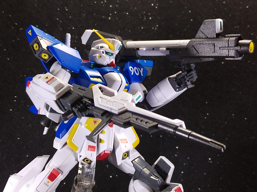ビームライフル&メガ・ビームバズーカグレー部分をTS-42ライトガンメタルで塗装、つや消しで仕上げています。