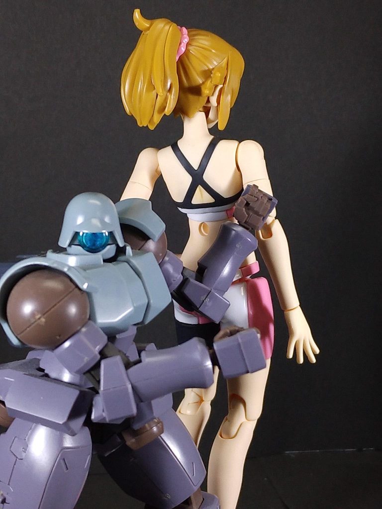 AI判定が厳しそうなパーカー無し状態。何かいますが気になさらずに・・・