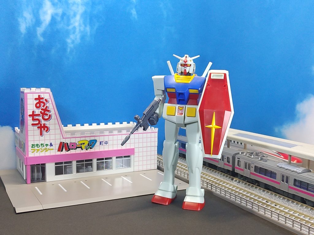 ベストメカコレクションのガンダム(リバイブバージョン)とNゲージを組み合わせて簡易的なジオラマを作ってみました。